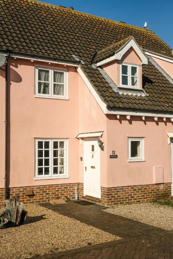 Pinky Cottage Алдебург Екстериор снимка